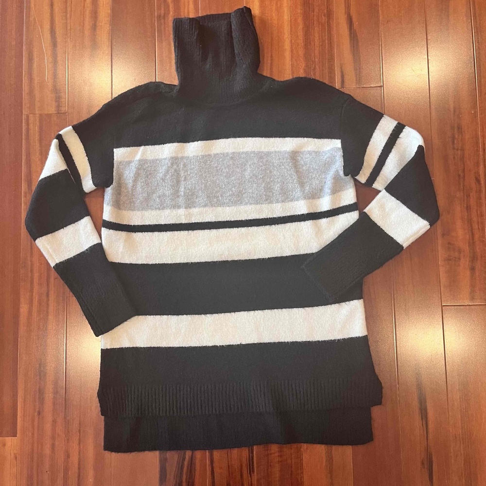 Talbots Black Striped Sweater Long Sleeve Gray Turtleneck Acrylic Size Medium